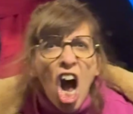 colere manif lunettes femme laide rage