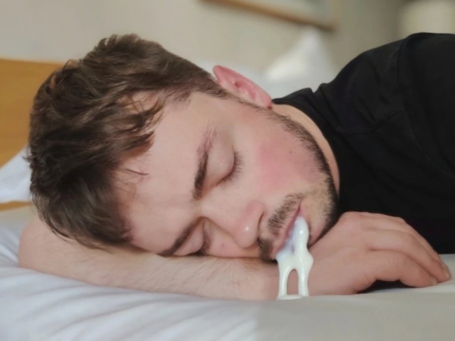 sac a foutre sperm cum gay soumis blanc tete tronche jvc moche cheum avale suce