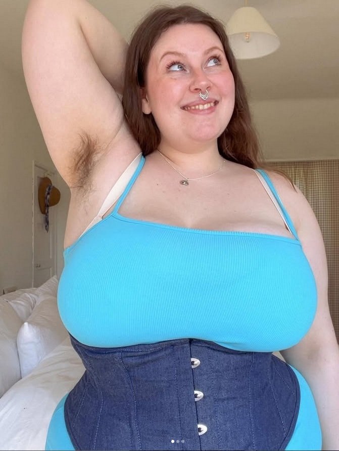 bbw chubby bzez meule loche bave lolo femme meuf fille poils