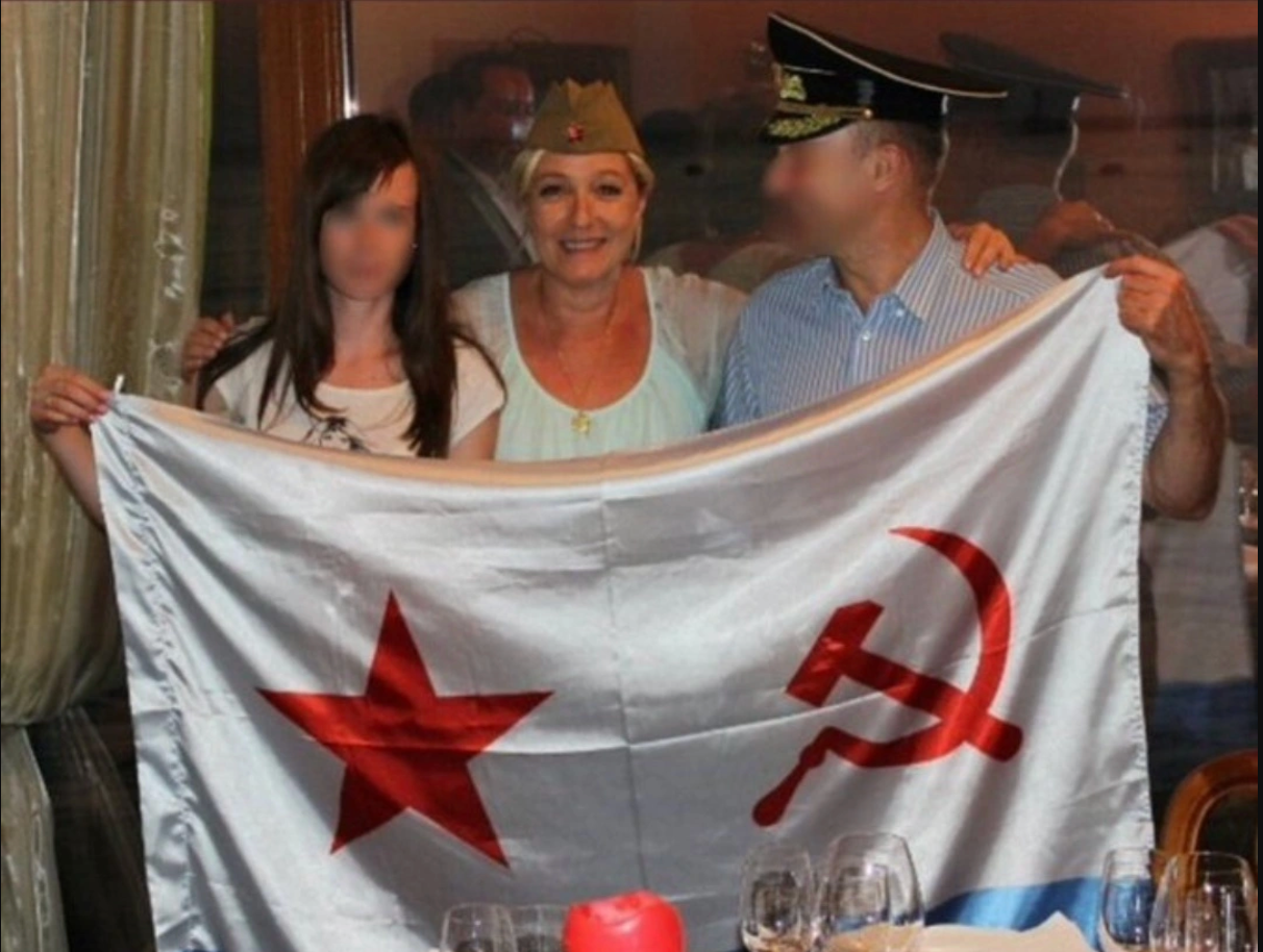 marine lepen pen communiste urss sovietique drapeau etoile rouge