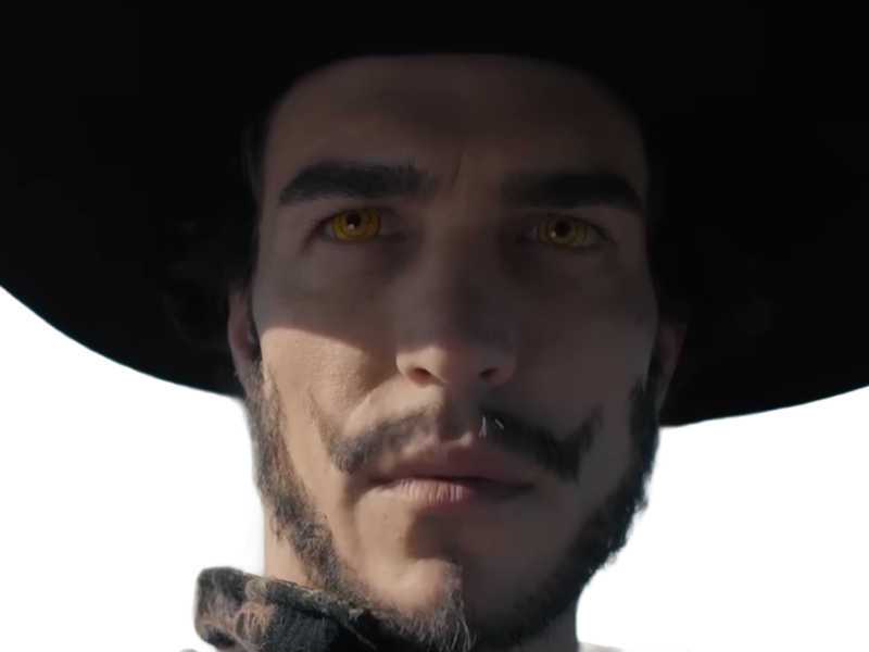 dracule mihawk oeil-de-faucon epeiste one piece live action netflix homme yeux-jaunes cheveux-noirs steven ward sud-africain