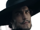 dracule-mihawk-oeil-de-faucon-epeiste-one-piece-live-action-netflix-homme-yeux-jaunes-cheveux-noirs-steven-ward-sud-africain