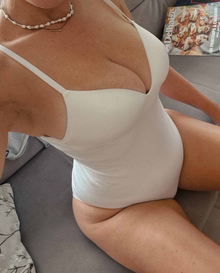 bzez meule loche obus magalie magalax femme meuf fille chubby bbw