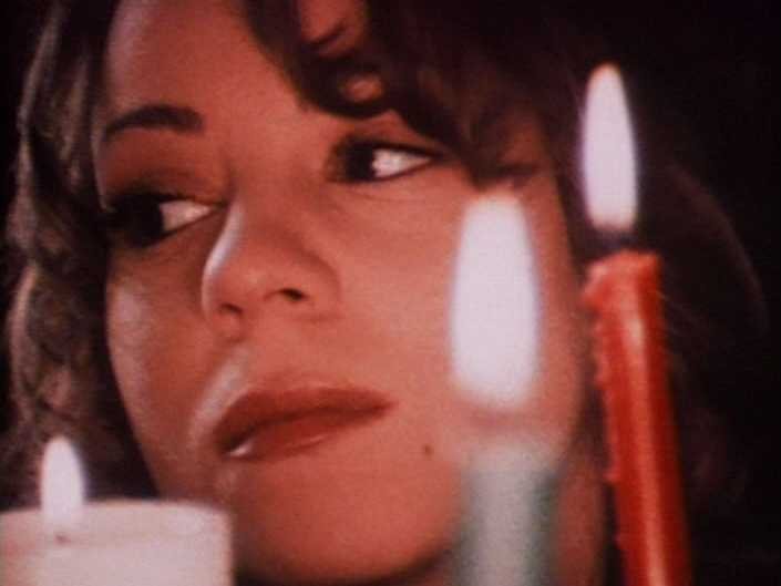 mariah carey bougies cierges bougie cierge flamme flammes triste sombre noel christmas pense pensif