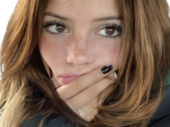 fille main ouch outch mince aie omg omgg merde chaud ouille femme meuf choc knifos