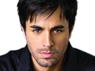 enrique-iglesias-chanteur-regard-tenebreux-bg-latino