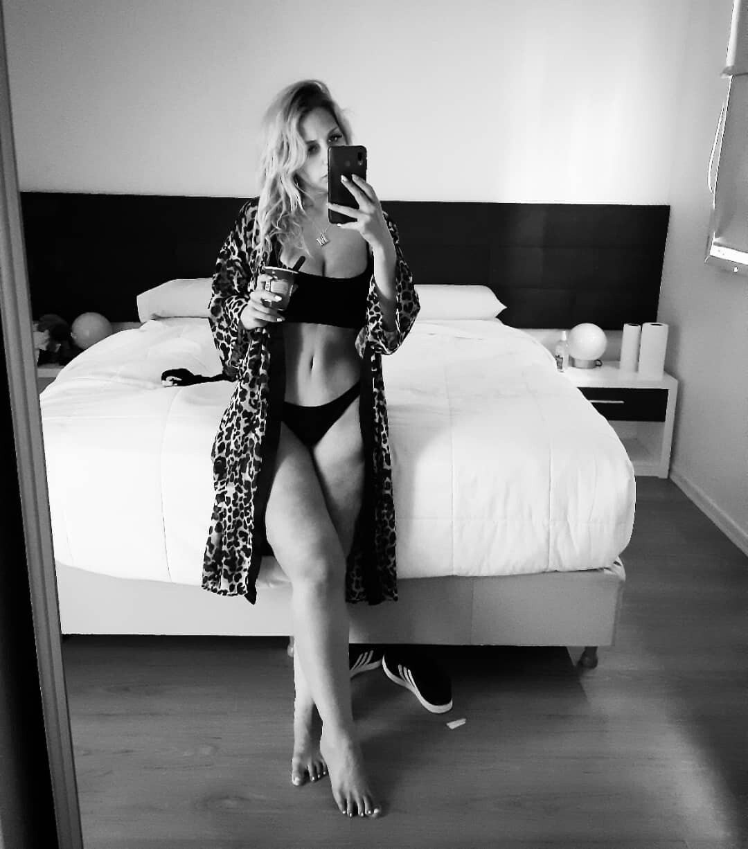 maria celeste ponce deputee argentine javier milei libertarien maillot milf 10 seins bzez belle 00000