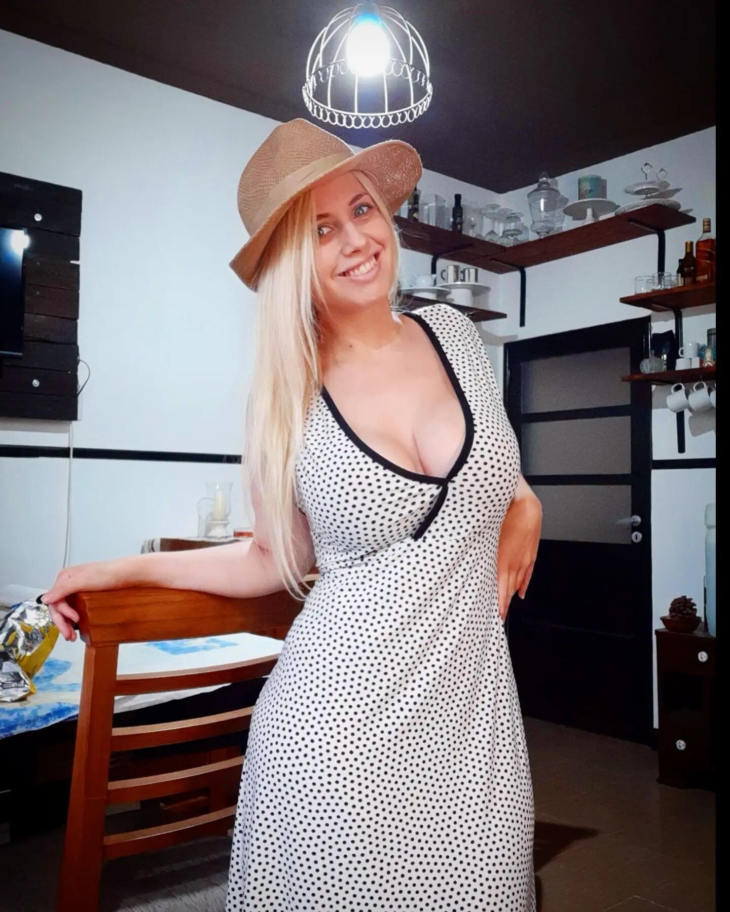 maria celeste ponce deputee argentine javier milei libertarien milf 10 belle blonde politique jolie 00000