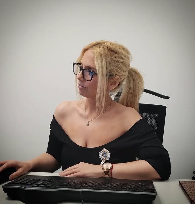 maria celeste ponce deputee argentine milei milf 10 politique blonde belle jolie 00000