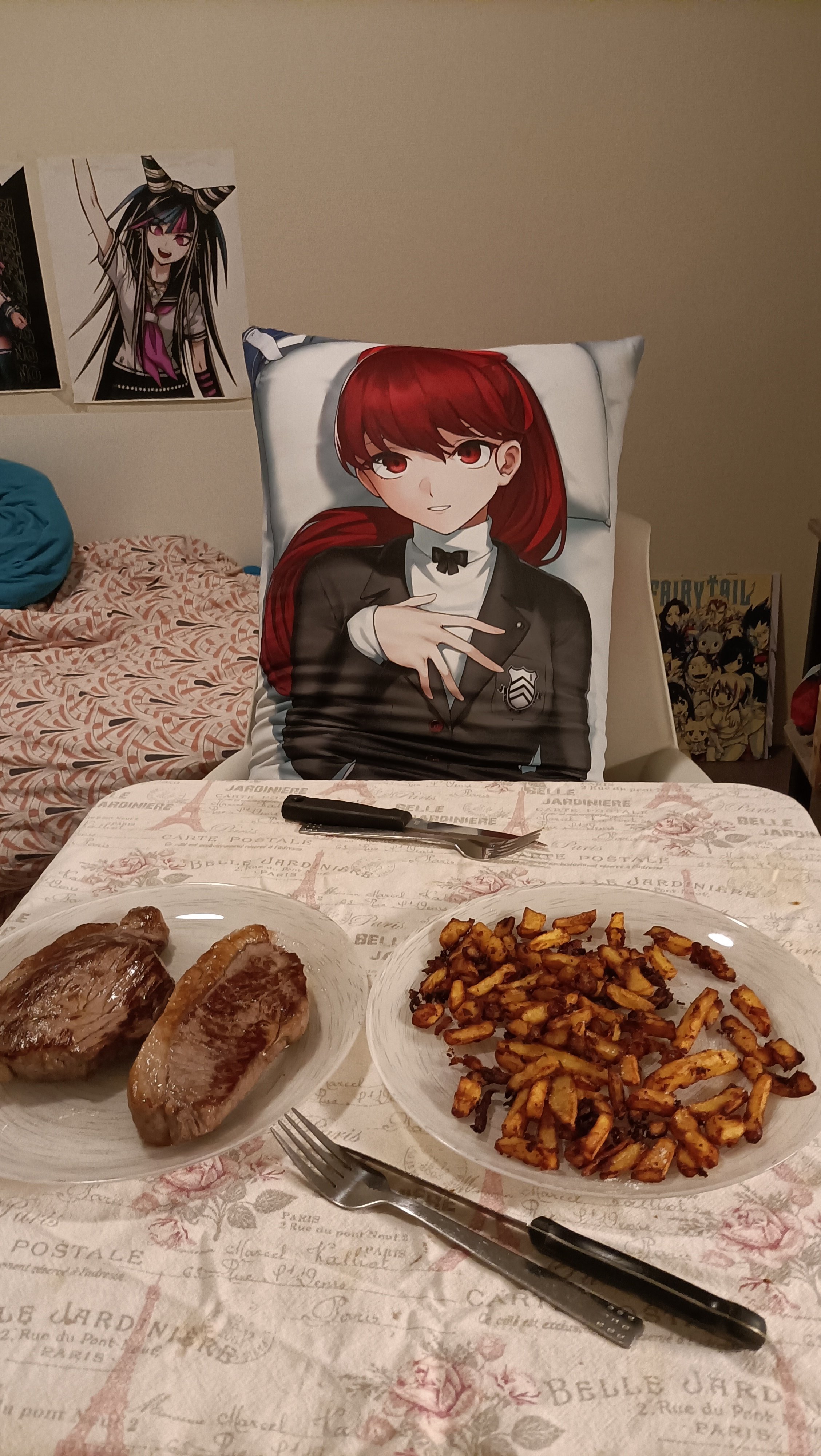 tarax tare femme meuf fille kikoojap coussin japon zinzin forum