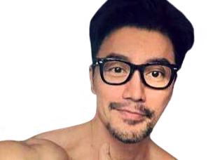 chuando tan singapour asiatique chad lunettes sourire troll beau pouce