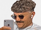 quoicoubeh-jeune-curly-degrade-poulet-broncolie-cordon-snap-insta-iphone-airpods-golem-lunettes-coeur