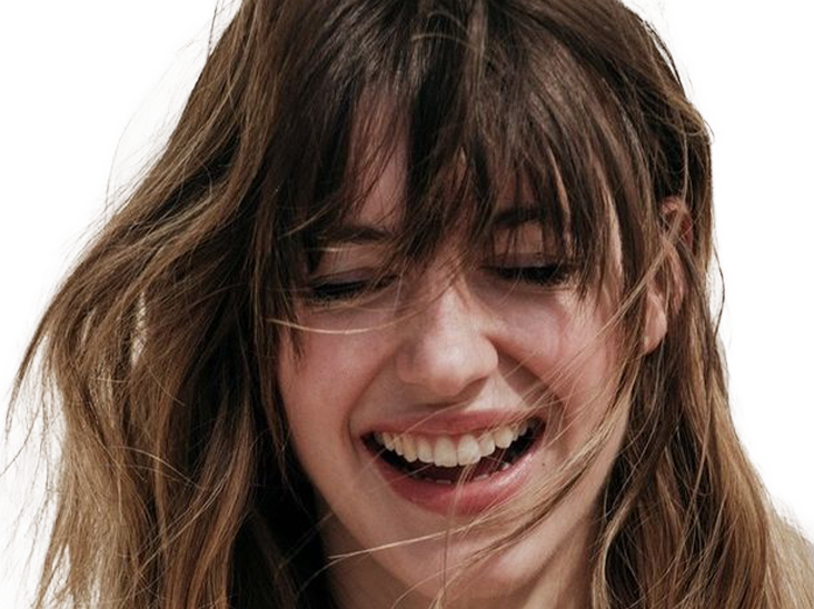 marianne sheridan normal people daisy edgar jones actrice britannique anglaise femme brune vingtaine cheveux libres