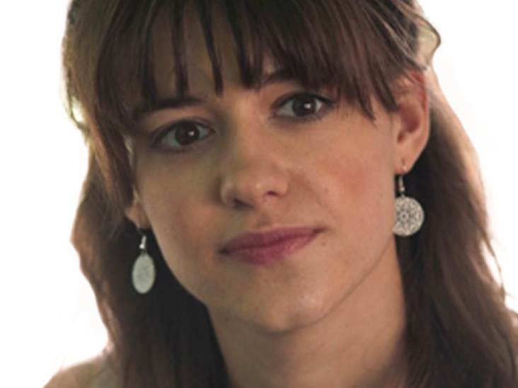 marianne sheridan normal people daisy edgar jones actrice britannique anglaise femme brune vingtaine cheveux libres