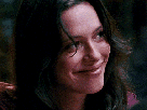 rebecca-hall-actrice-gif-sourire-maline
