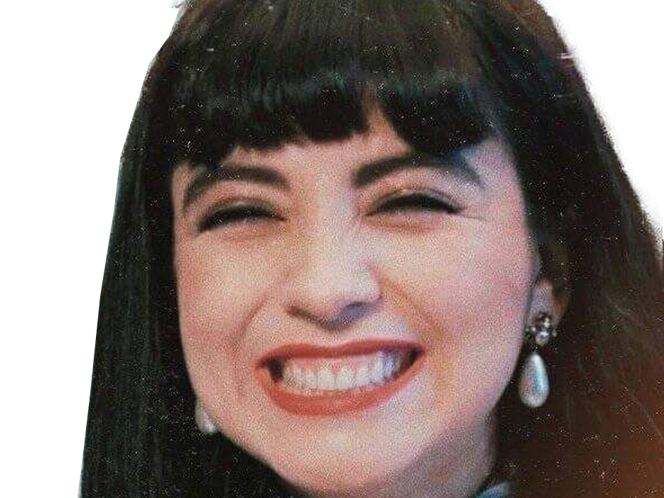 mon laferte norma chanteuse auteure compositrice latine mexicaine chilienne trentaine trentenaire brune femme