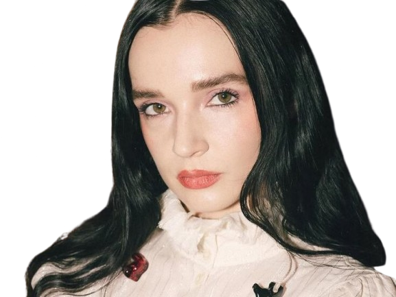 that poppy moriah rose pereira chanteuse pop metal alternatif metalcore youtubeuse bizarre americaine