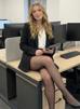 leonie-carrefour-corporate-femme-meuf-fille-teen