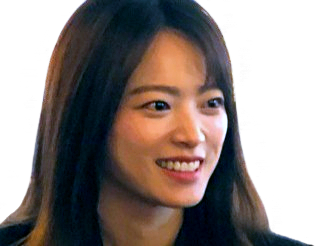 chun woo hee actrice coreenne mignonne regard sourire demoniaque maline