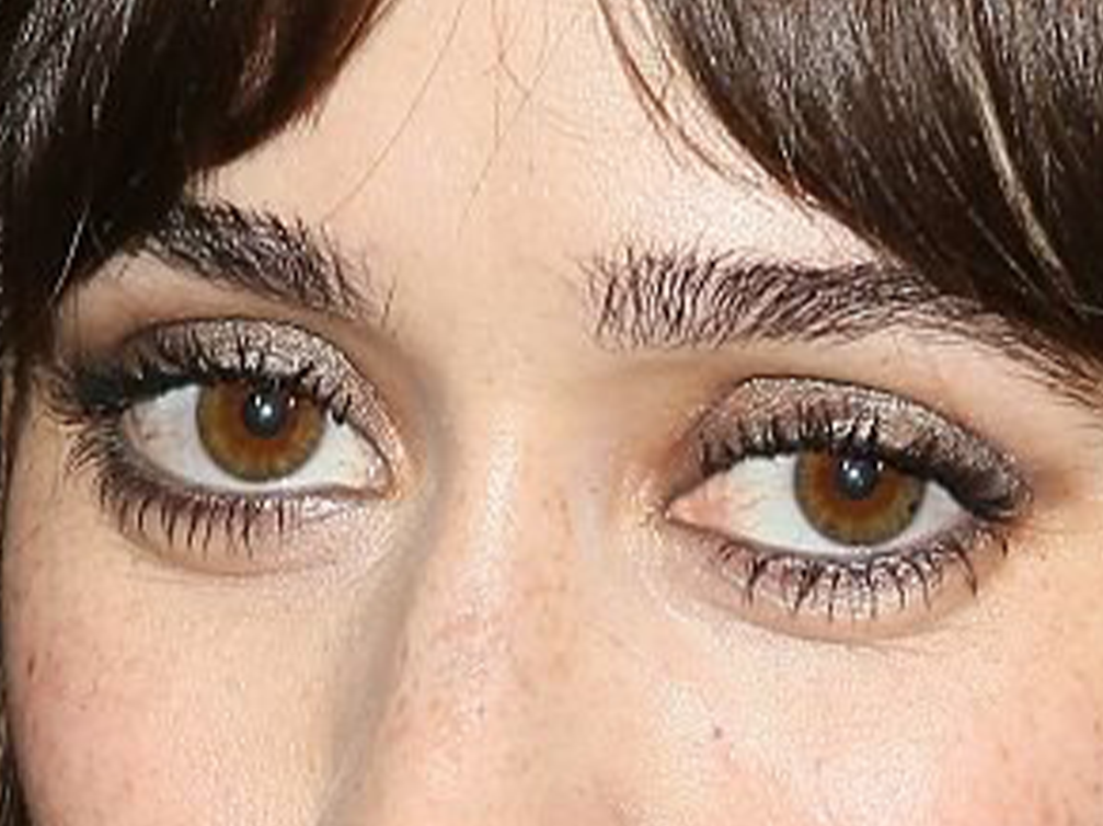 cristin milioti actrice femme brune grands yeux marron trentaine trentenaire black mirror