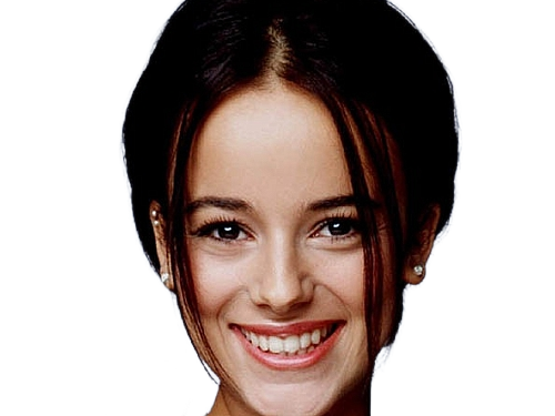 alizee jacotey chanteuse pop francaise annees-2000 musique femme jeune vingtaine vingtenaire cheveux-bruns yeux-marrons lolita
