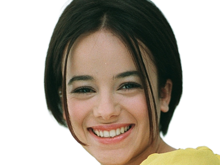 alizee jacotey chanteuse pop francaise annees-2000 musique femme jeune vingtaine vingtenaire cheveux-bruns yeux-marrons lolita