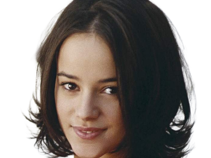 alizee jacotey chanteuse pop francaise annees-2000 musique femme jeune vingtaine vingtenaire cheveux-bruns yeux-marrons lolita