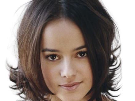 alizee jacotey chanteuse pop francaise annees-2000 musique femme jeune vingtaine vingtenaire cheveux-bruns yeux-marrons lolita