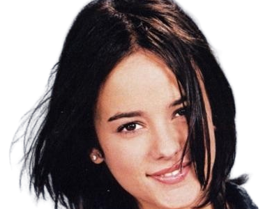 alizee jacotey chanteuse pop francaise annees-2000 musique femme jeune vingtaine vingtenaire cheveux-bruns yeux-marrons lolita