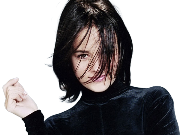 alizee jacotey chanteuse pop francaise annees-2000 musique femme jeune vingtaine vingtenaire cheveux-bruns yeux-marrons lolita