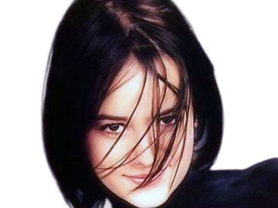 alizee jacotey chanteuse pop francaise annees-2000 musique femme jeune vingtaine vingtenaire cheveux-bruns yeux-marrons lolita