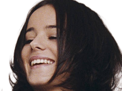 alizee jacotey chanteuse pop francaise annees-2000 musique femme jeune vingtaine vingtenaire cheveux-bruns yeux-marrons lolita