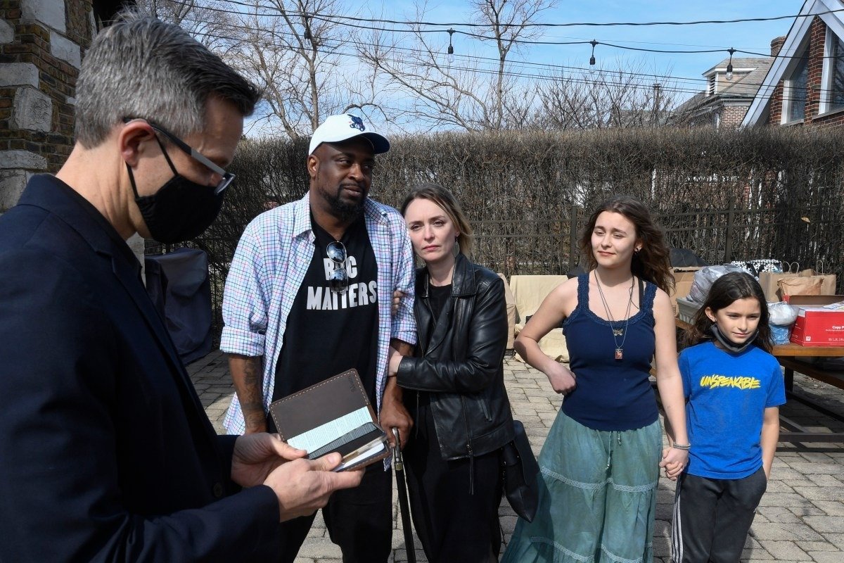 cuck ukraine russie simp ukrainienne mage noir calvasse calvitie chauve black bbc matter