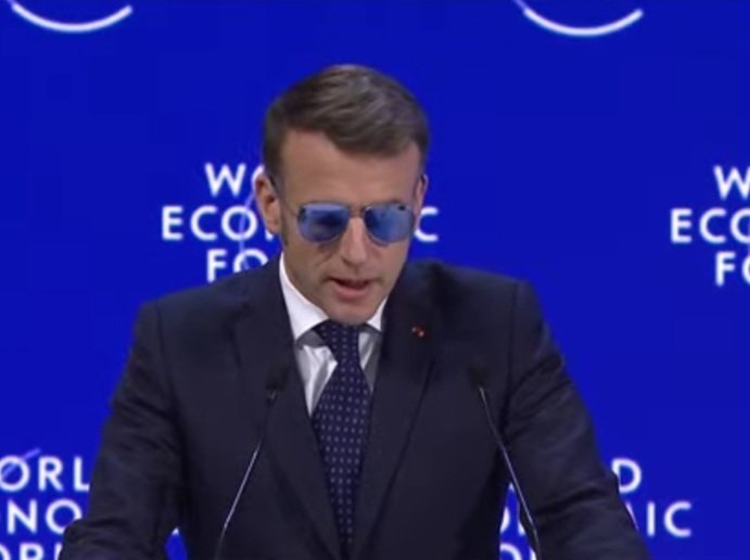 macron jvc lunettes bigmac bluepill costumenoir hommesennoir hommeennoir lunettesbleues president wef emmanuel