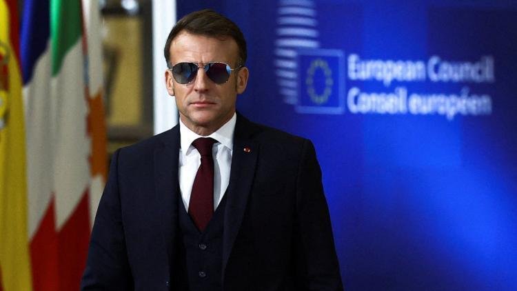 emmanuel macron bigmac president wef mafia bluepill lunettesbleues costard leader boss