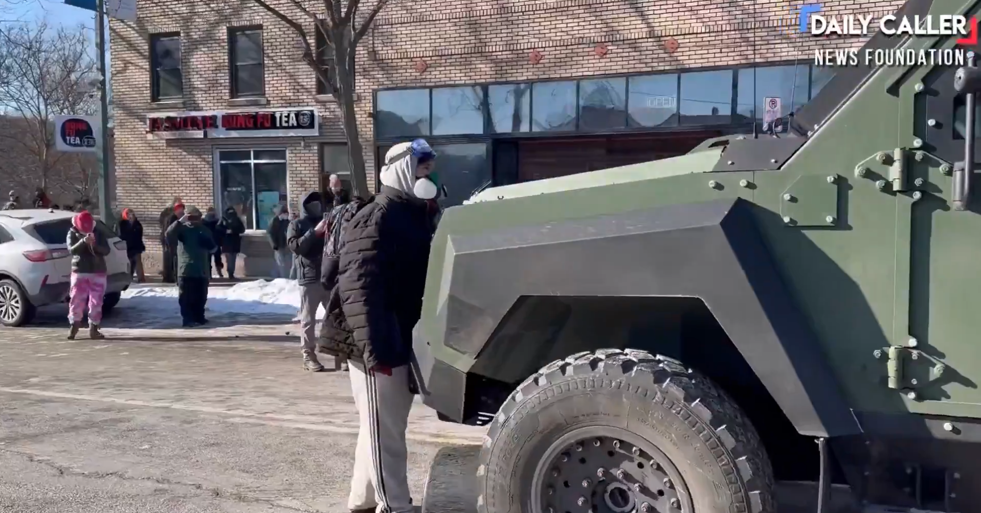 minneapolis usa alex pretti manif trump ice tiananmen