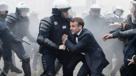 emmanuel-macron-bigmac-boss-foule-crs-lacrymo-gilet-jaune-manif-fumee-manifestation-manifester-matraque