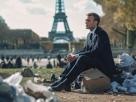 emmanuel-macron-bigmac-boss-foule-gilet-jaune-manif-manifestation-manifester-matraque-sdf-toureiffel-tour-eiffel
