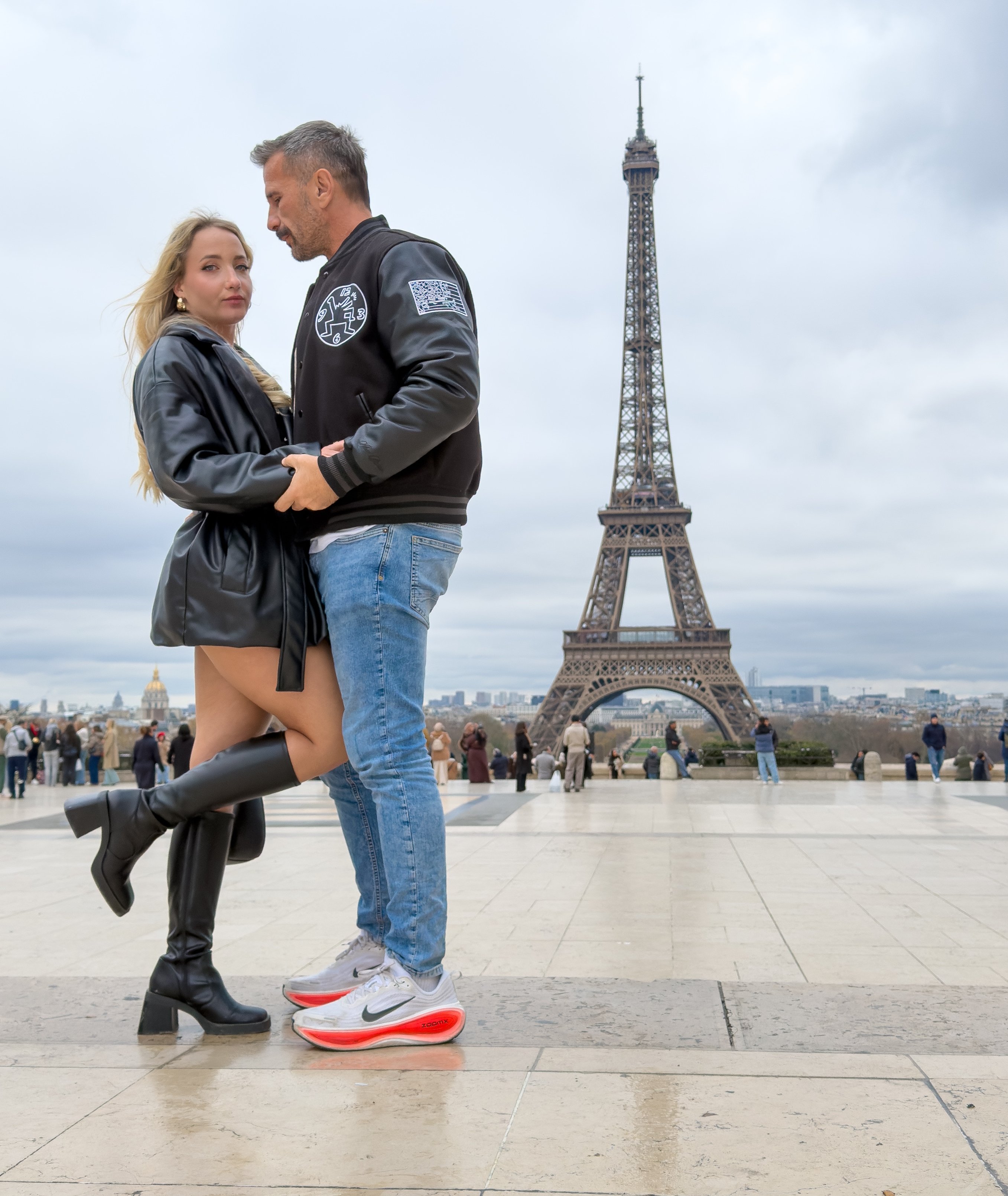 manuel ferrara chloe chevalier actrice x pron femme meuf fille teen