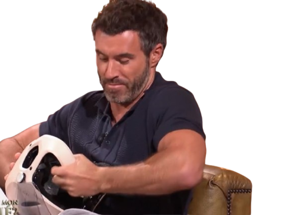 m6u qui veut etre mon associe anthony bourbon feed brise casque