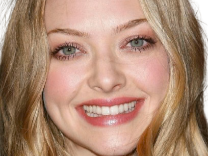amanda seyfried mamma mia sophie sheridan blonde yeux verts pas laura