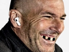 zidane-airpods-benzemonstre-rire-moqueur-rsa-edente-zinedine-zizou-panenka-polenta-football-real-madrid-juif