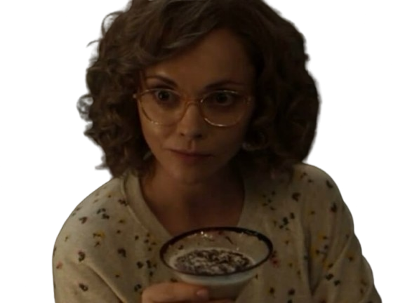 christina ricci misty quigley adulte actrice yellowjackets blonde lunettes folle showtime serie