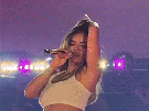karol-g-tropicoqueta-ivonny-bonita-show-de-bad-bunny-en-medellin-canta-latina-foreva-gif