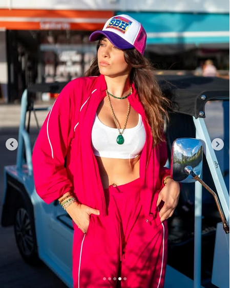 actrice bave 10 femme meuf fille delphine wespiser