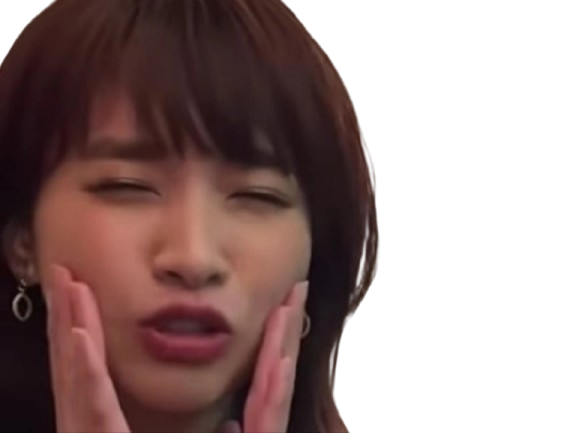 idole japonaise akane sakanoue awsouriante grimace malaise