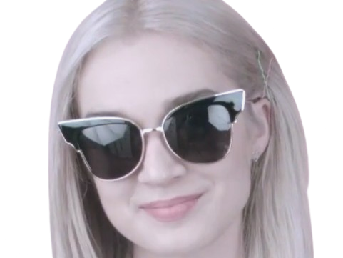 poppy moriah rose pereira chanteuse americaine vingtaine vingtenaire blonde