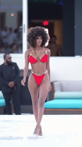 renoise ebony sista afro sister cocolate bunnies twix busty breast tit round booty shake twerk