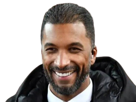 habib beye coach om olympique marseille sourire smile troll moquerie chambrage costard manteau