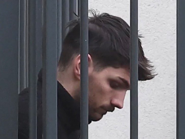 jacques-elie favrot antifa quentin lfi fasciste gauchiste gaucho prison detention derriere les barreaux gauchiasse